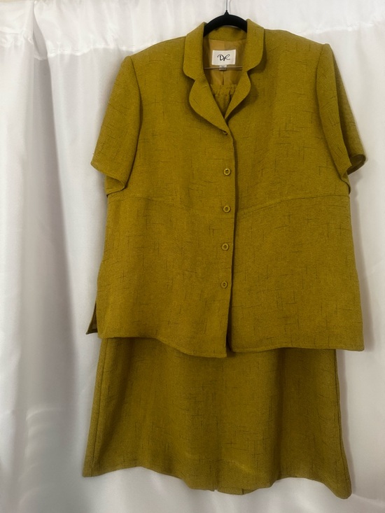 DR2 Dresses & Skirts - Olive Green Women's Skirt Set - Classic Button Front